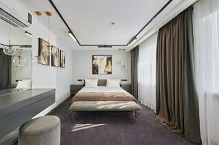 Отель Уайт Хилл Белгород Люкс 2-х комнатный-1